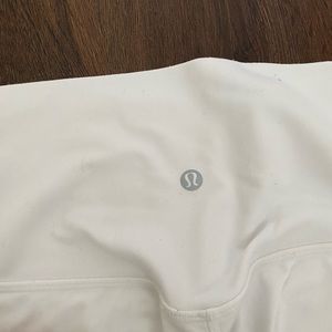 lululemon aligns WHITE